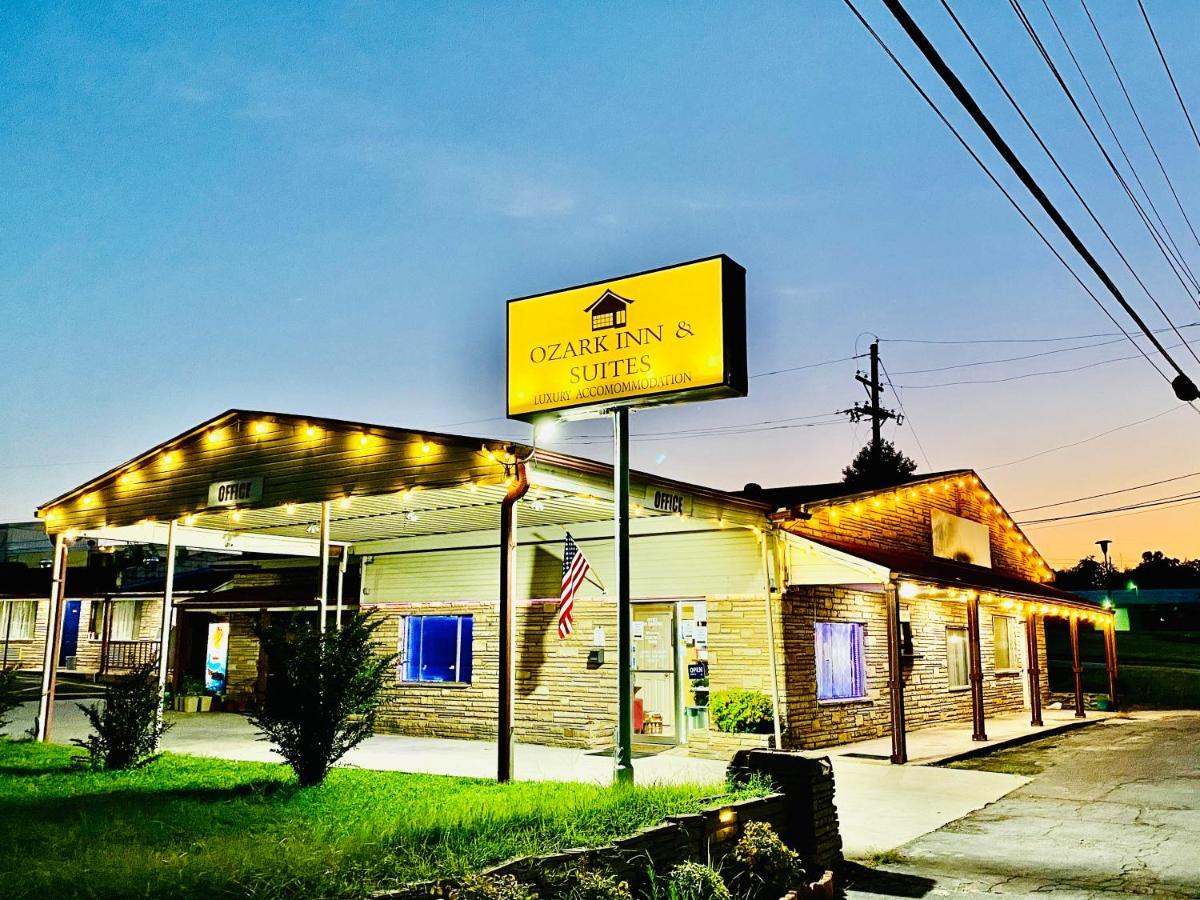 Ozark Inn & Suites ภายนอก รูปภาพ