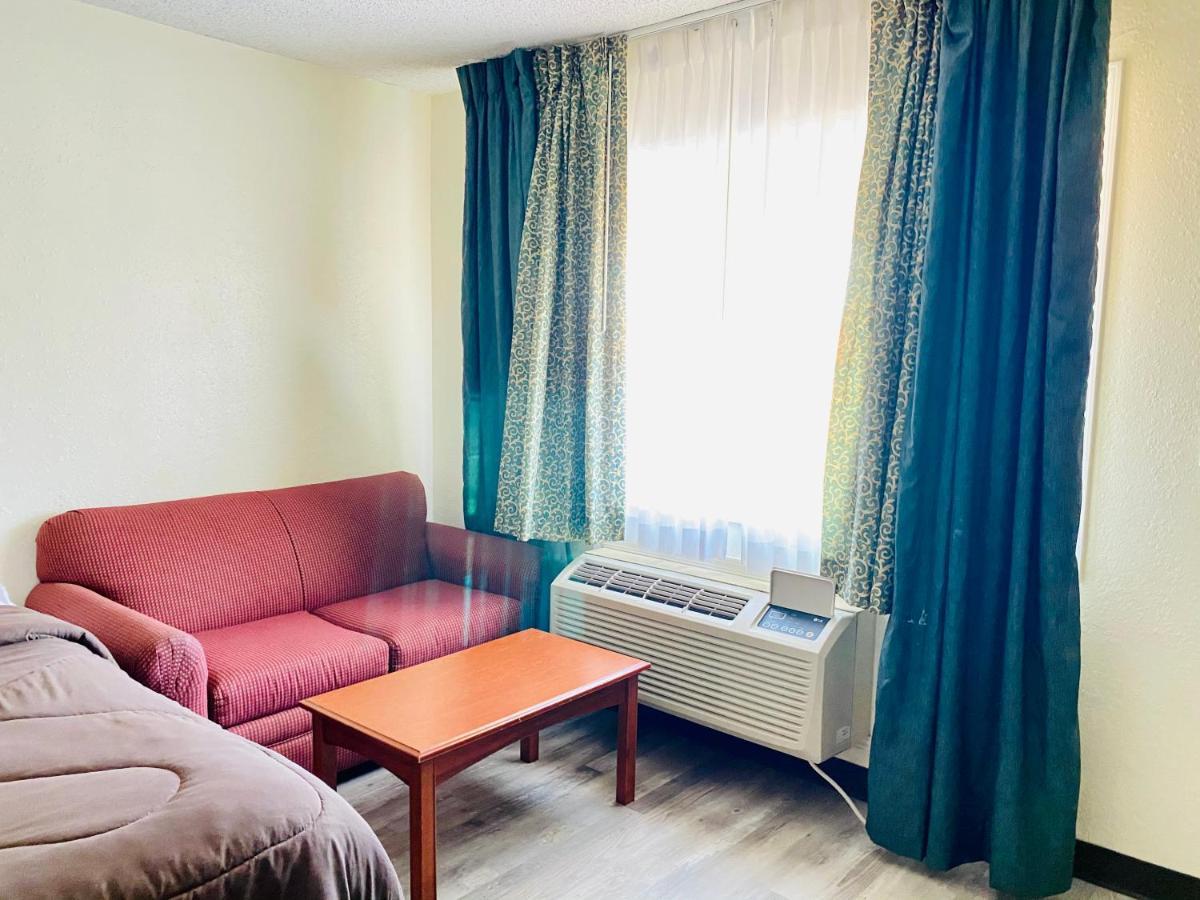 Ozark Inn & Suites ภายนอก รูปภาพ